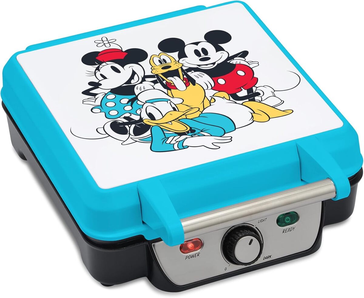 Test de la machine à gaufrer à quatre tranches Mickey & Friends