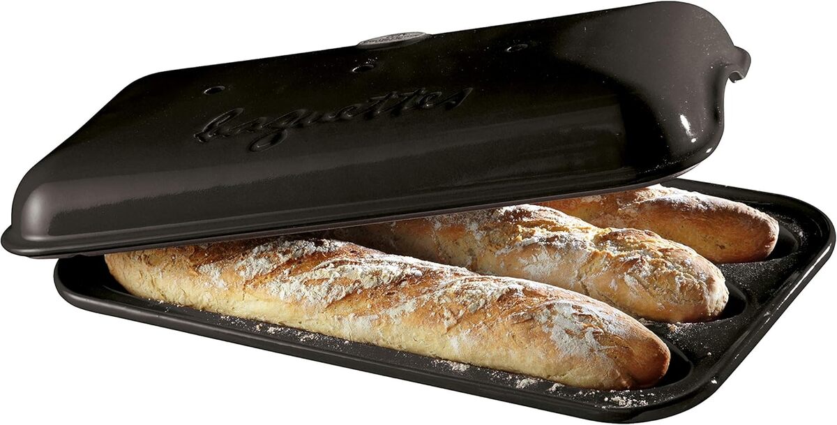 Test du moule à baguettes Emile Henry Eh799506 en céramique noir fusain