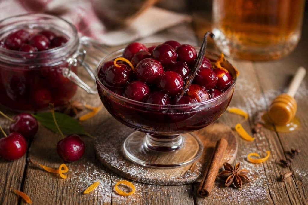 Cerises à l'eau de vie : recette facile et savoureuse